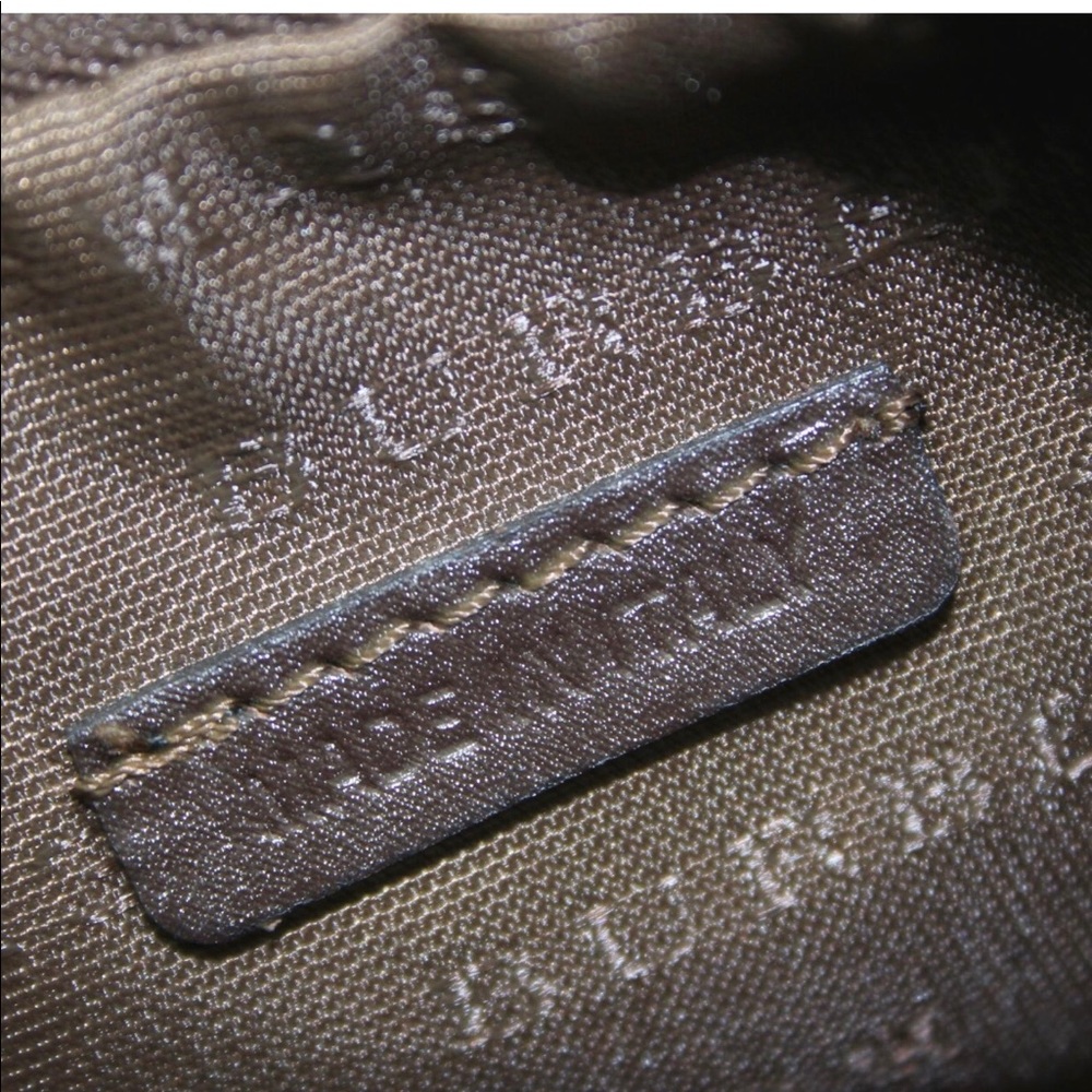 ‼️SOLD‼️❄️☃️💯Auth Burberry Cosmetic - Picture 9 of 9